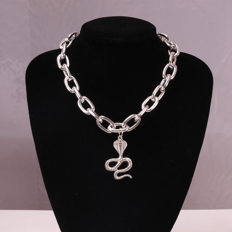 Jewelry explosive ins exaggerated flat head snake necklace wild snake necklace