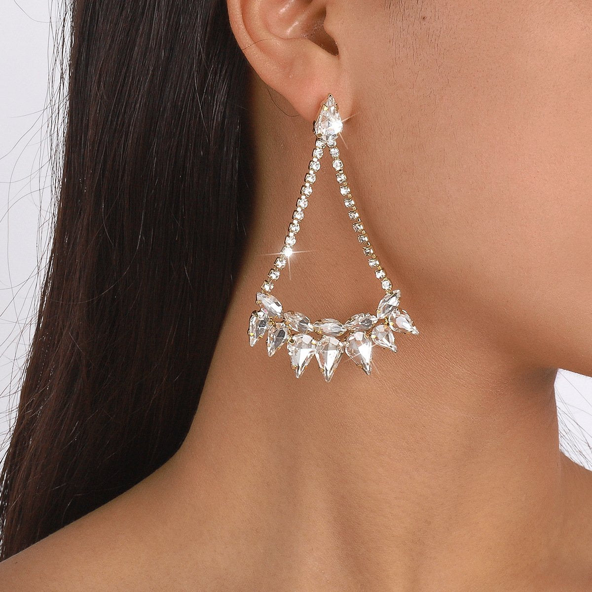 E1631 Jewelry Simple Water Drop Diamond Light Luxury Earrings Women's Geometric Exaggerated Elegant Gentle Earrings