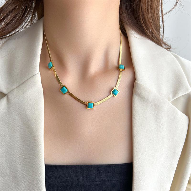 ins natural square emerald zircon clavicle chain titanium steel letter square blade chain niche light luxury