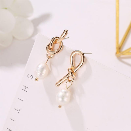 Temperament asymmetric knotted sub-gold pearl earrings fashion ladies minimalist earrings retro trend earrings