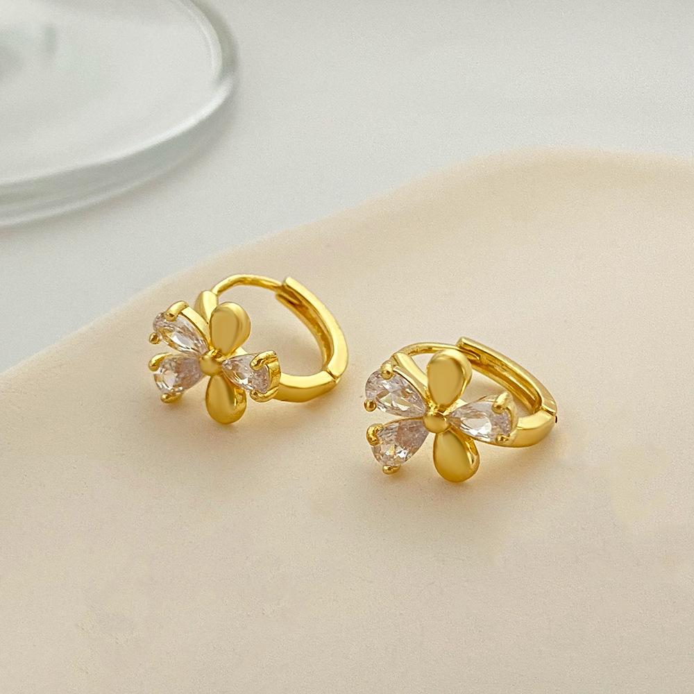 ins simple micro-inlaid zircon flower earrings fashion temperament niche design stitching love ear buckle earrings