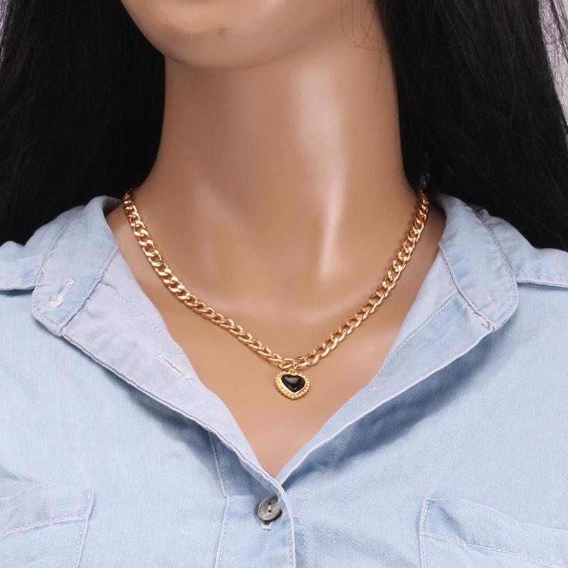 Design sense stainless steel collarbone chain cool personality cool girl black agate peach heart pendant necklace trendy