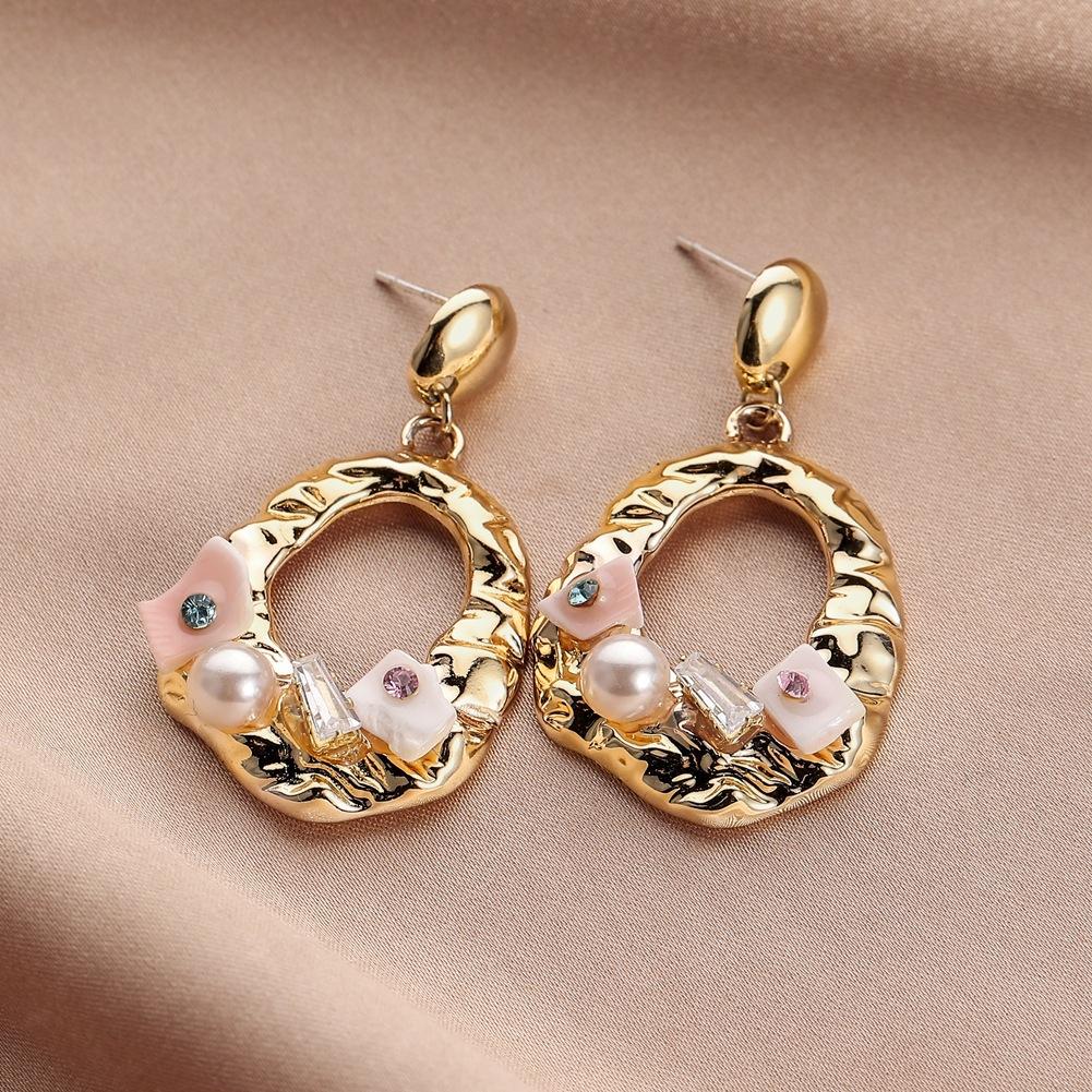 Dongdaemun Irregular Hollow Earrings Temperament High-grade Light Luxury Pearl Shell Earrings Earrings