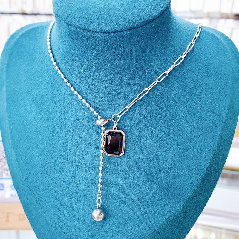 Titanium steel push-pull adjustable black agate necklace niche design sense ins hip-hop black square brand tassel sweater chain