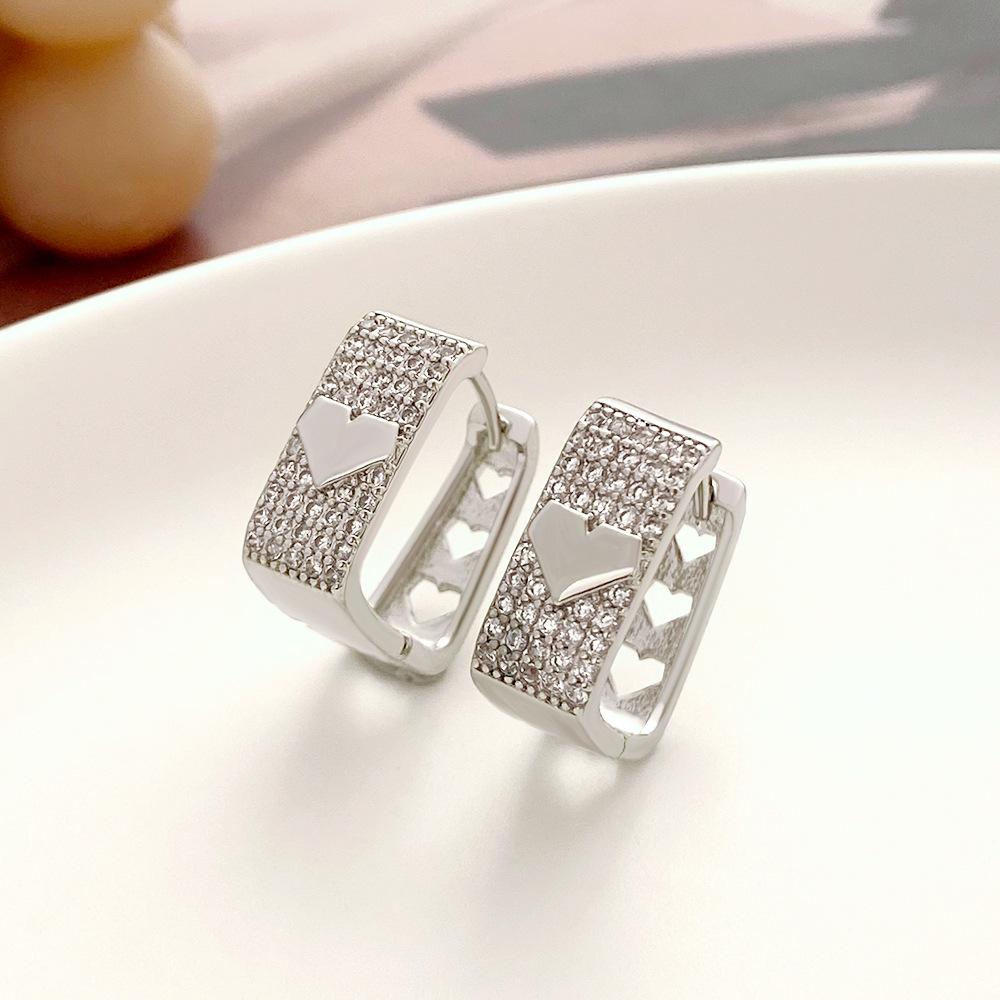 Ins full diamond square hollow heart earring fashion light luxury niche design peach heart earring net red earrings