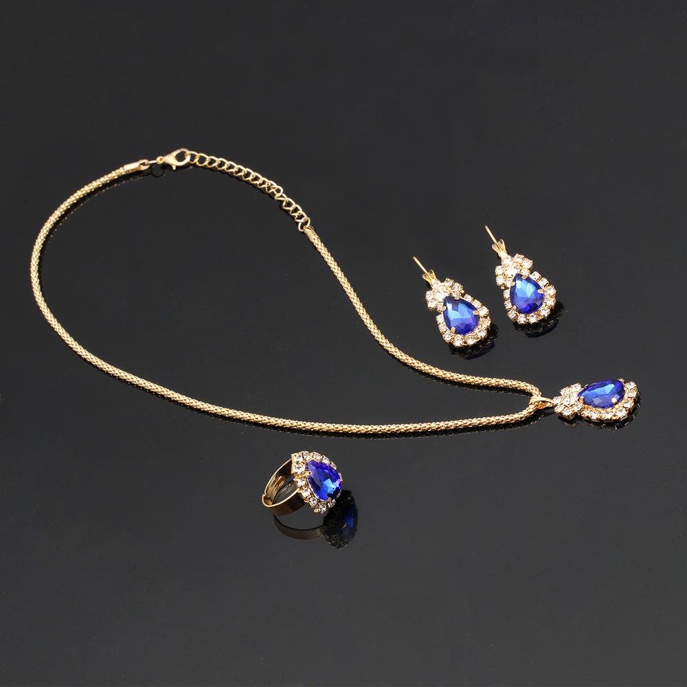 Diamond-encrusted Gold Drop Earrings Necklace Ring Three-Piece Set Multicolor Set