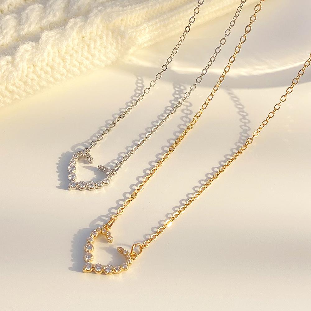 Open Heart Simple Love Necklace Female Ins Fashion Light Luxury Hollow Peach Heart Full Diamond Clavicle Chain Temperament Necklace