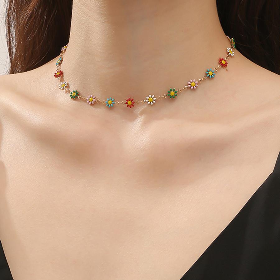 Spring and summer all-match flower color small fresh necklace ins multi-color daisy painted dripping oil