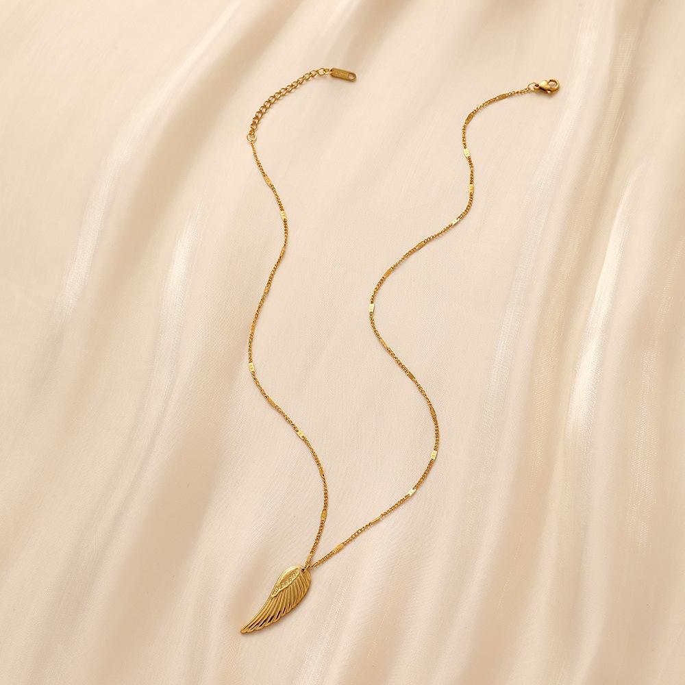 Feather Necklace Women's Light Luxury Niche Design Sense Clavicle Chain Versatile Stainless Steel Golden Angel Wings Short Necklace