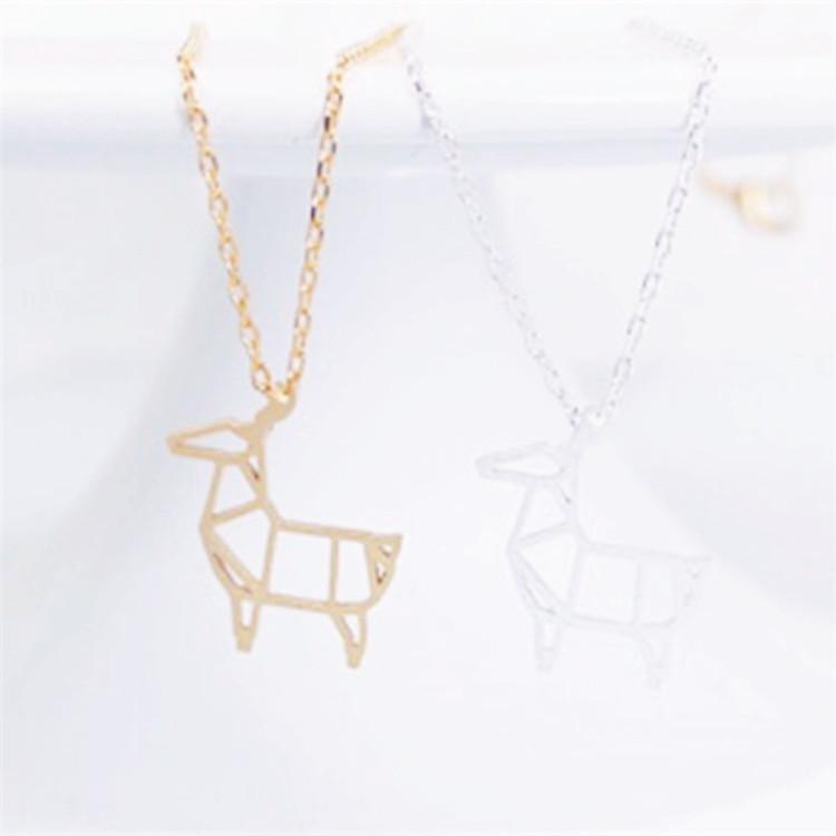 Sweet little elk necklace cute alpaca small animal hollowed out deer pony clavicle chain jewelry