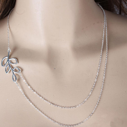 Mori Simple Metal Leaf Double Chain Short Necklace Clavicle Chain