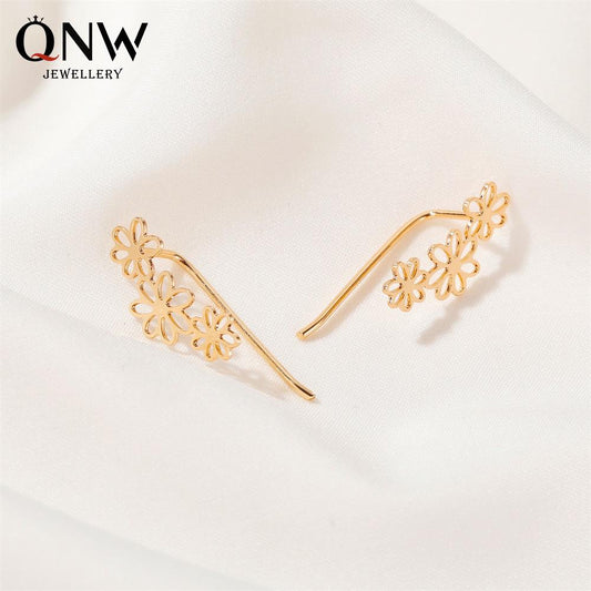 Simple flower earrings cold hollow small flower ear clip female small fresh all-match earrings