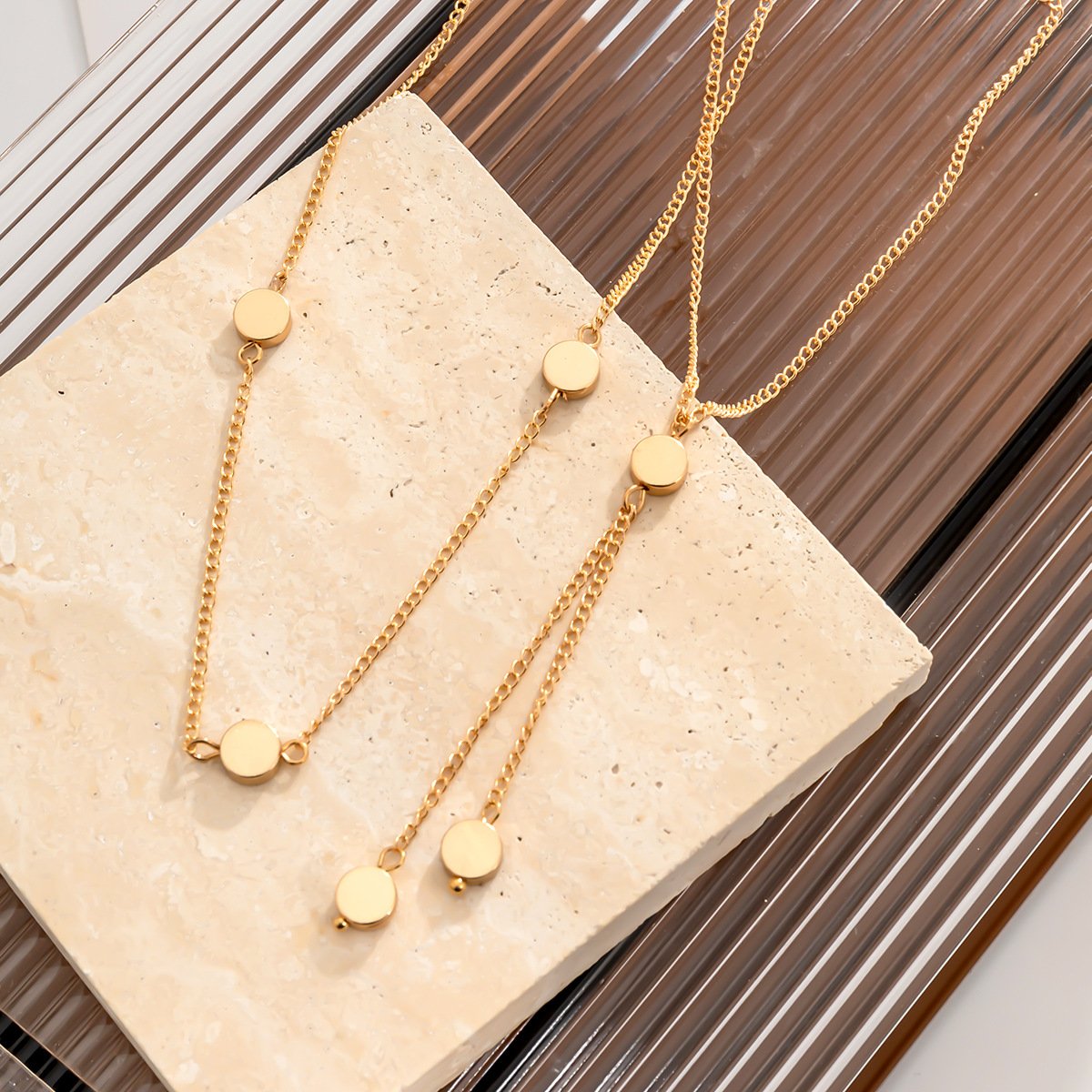 Jewelry simple and versatile metal bead pendant necklace retro cold chain tassel necklace