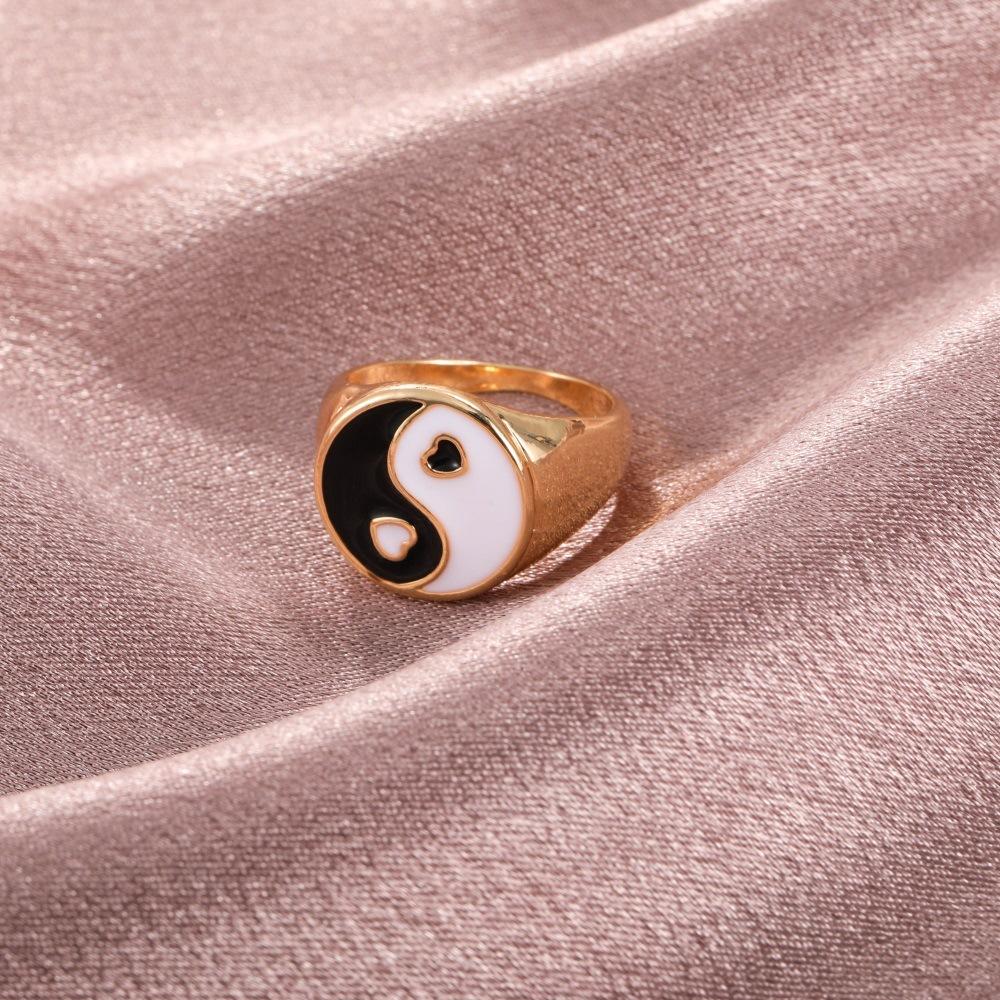 Ins yin and yang gossip ring fashion creative geometric alloy drop oil multi-color ring jewelry female