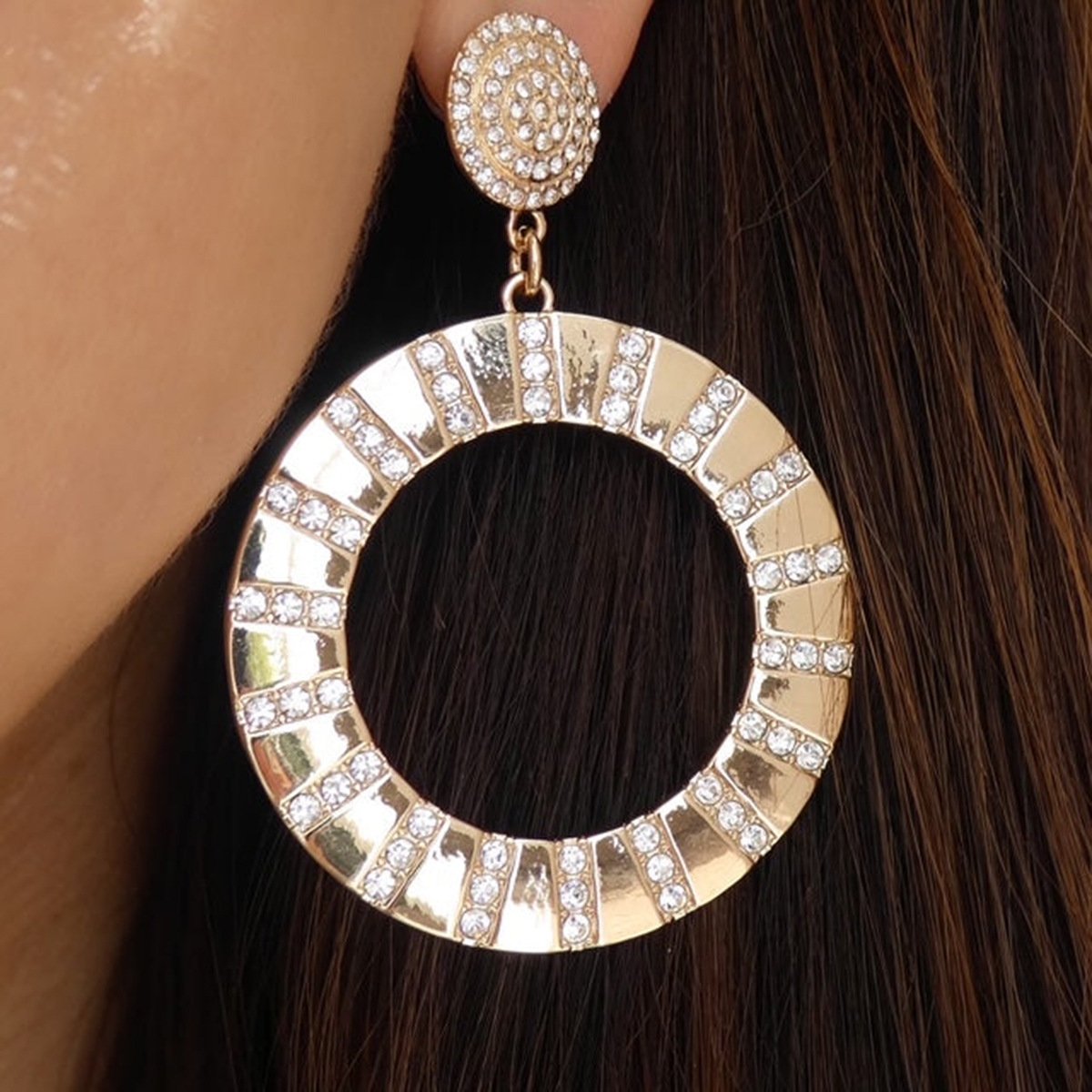 E1818 Retro Circle Exaggerated Earrings Rhinestone Temperament Hollow Earrings Simple Geometric Metal Earrings