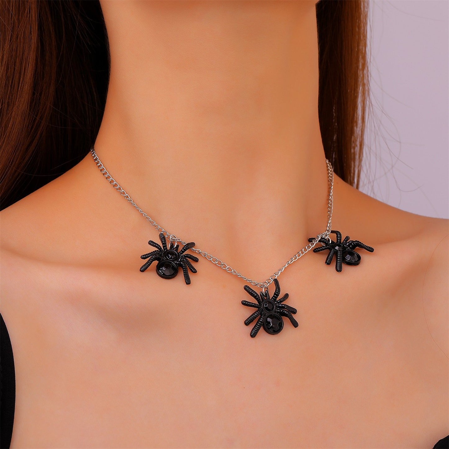 Retro Gothic Black Spider Pendant Necklace Niche Design Exaggerated Punk Clavicle Chain Halloween Gift