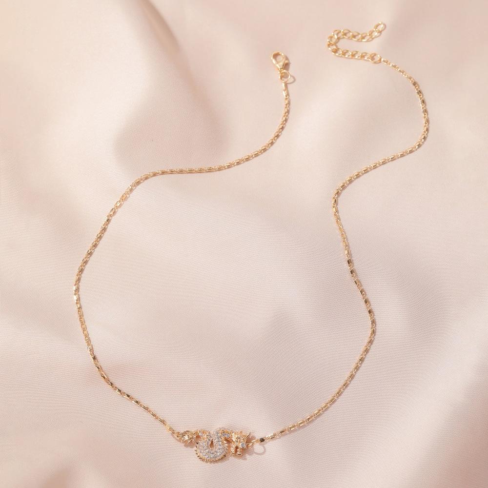 Domineering Dragon Necklace Personality Retro Golden Dragon Pendant Female Zodiac Dragon Clavicle Chain