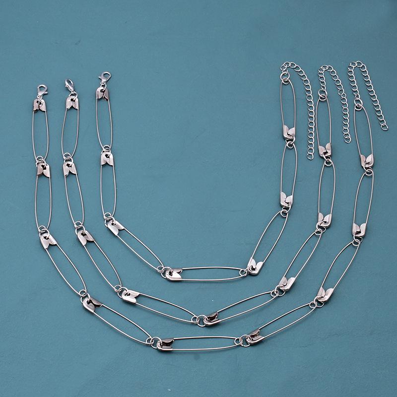 Net red with the same paragraph creative pin oval paperclip necklace niche design sense ins temperament multi-layer set