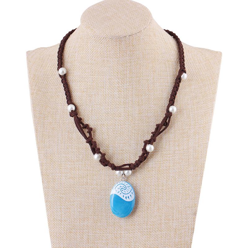 Pearl hand-woven Ocean Romance necklace Moana moana with the same luminous pendant