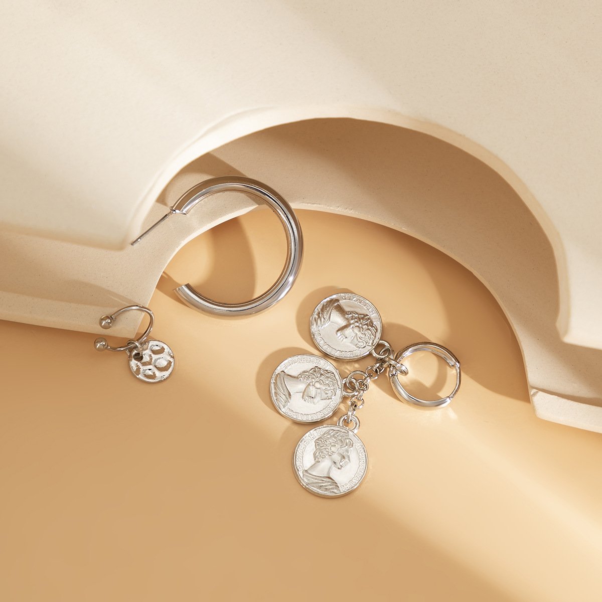 Jewelry personality alloy C-shaped geometric earrings creative asymmetric face retro earrings set