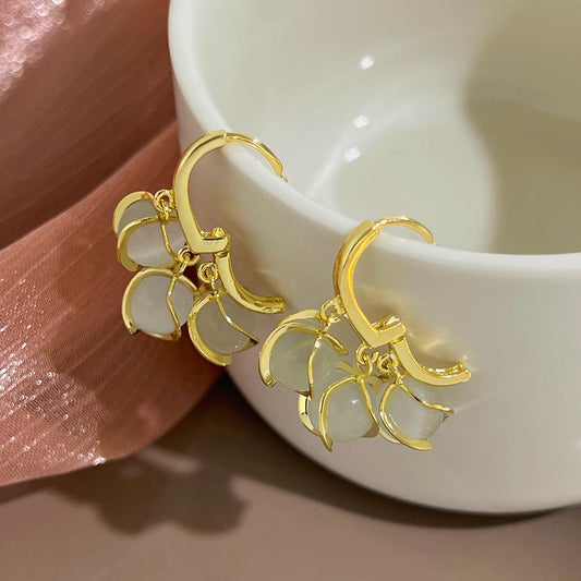Fashion light luxury round bead opal earrings with the same style of lily of the valley tassel earrings ins smart temperament earrings