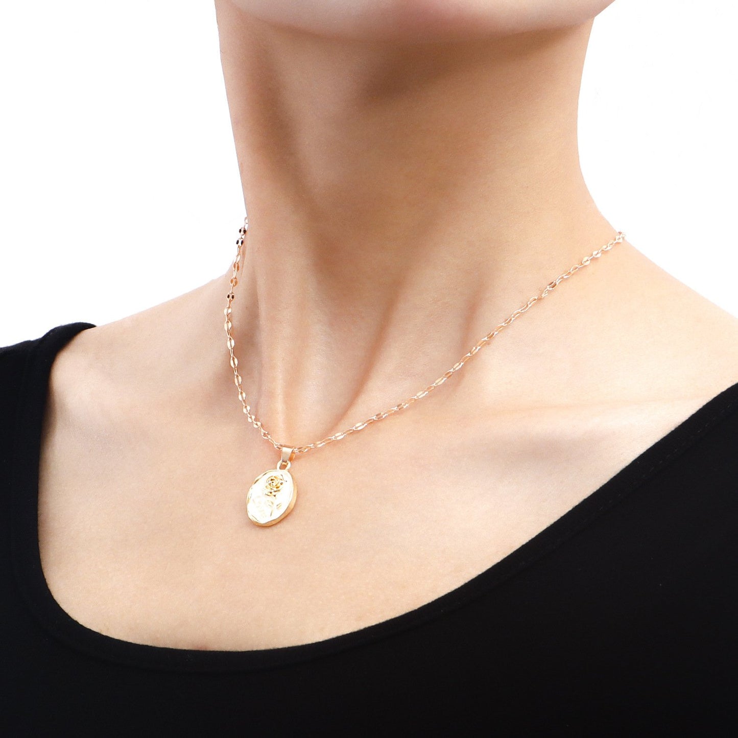 Jewelry simple geometric round LOVE rose pendant necklace female ins trend trend accessories