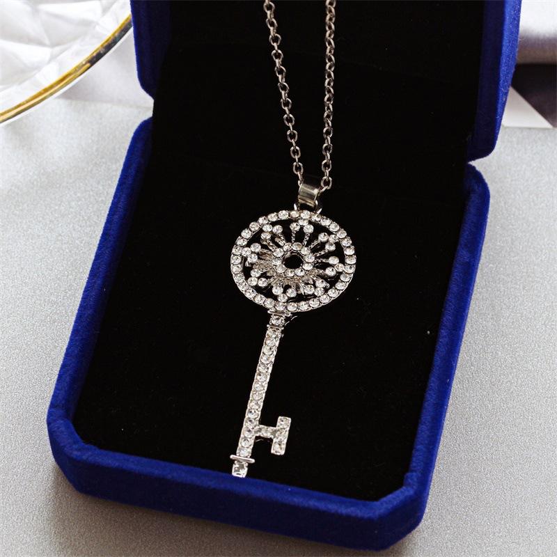 Autumn and winter diamond wreath key necklace women's long chain fashion sweater chain