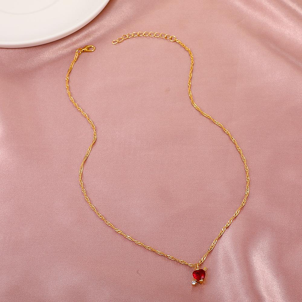Dongdaemun love clavicle chain design feeling zircon arrow piercing heart necklace simple temperament net red necklace