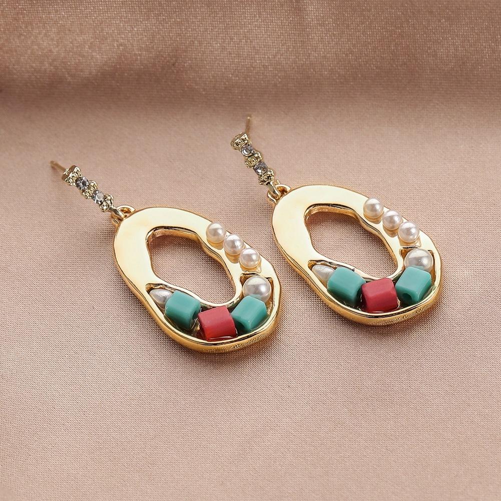 Irregular Oval Earrings Colorful Gravel Pearl Earrings Retro Elegant Earrings Personality Earrings
